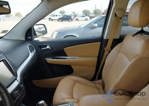 2015 Dodge Journey Sxt z USA, uszkodzony, nr VIN 3C4PDCBG8FT610979